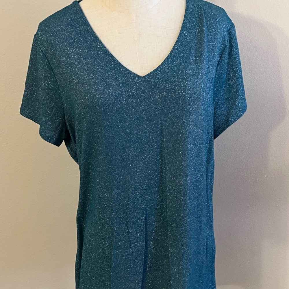 Women’s tee